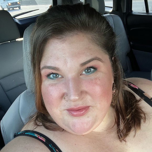 Meet your Posher, Roxy - Picture 9 of 12